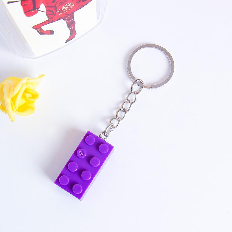 Bunte 2x4 Noppen Schlüsselanhänger: Personalisierter Taschenanhänger Ornament & Kleines Geschenk