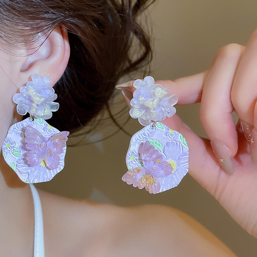 Gardenia Blossom Chinese Style Earrings: Fresh, Unique Flower Studs for Women - Perfect for a Summer Beach Atmosphere