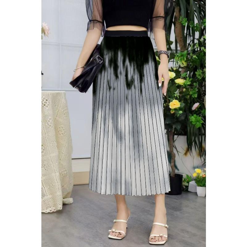 

New skirt women s eba skirt printed cartoon pleated skirt One size fits all