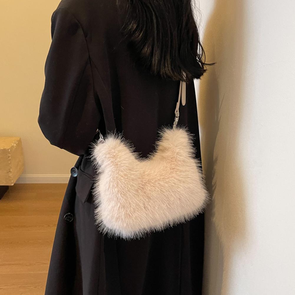 Shoulder Bag Women Soft Fluffy Crossbody Bag Faux Fur Luxury Handbag Winter Women's Bag 2025 Ladies Clutch Purse for Women