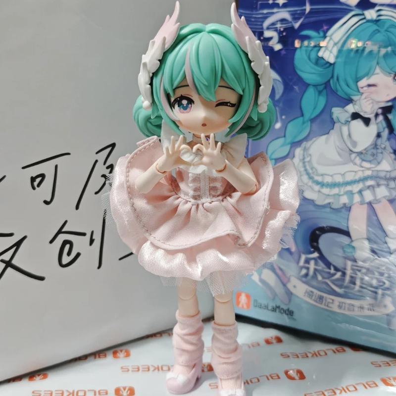 Genuine Hatsune Miku Vocaloid Series  14cm Kawaii Bjd  Decoration Anime Figure Collection Gifts Toys