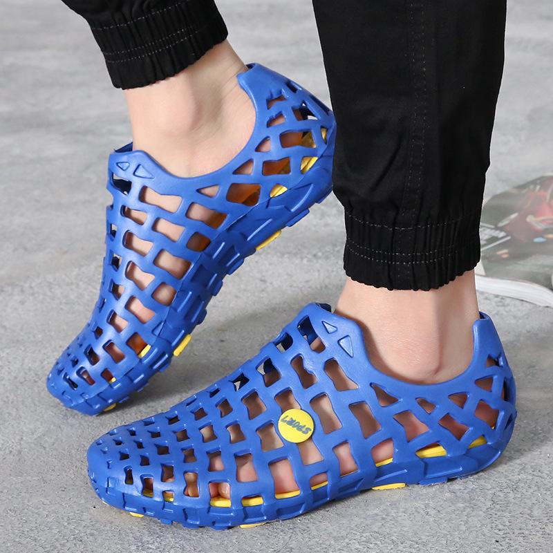 Sommer atmungsaktive Hohl-Wasserrutschen-Sandalen für Paare