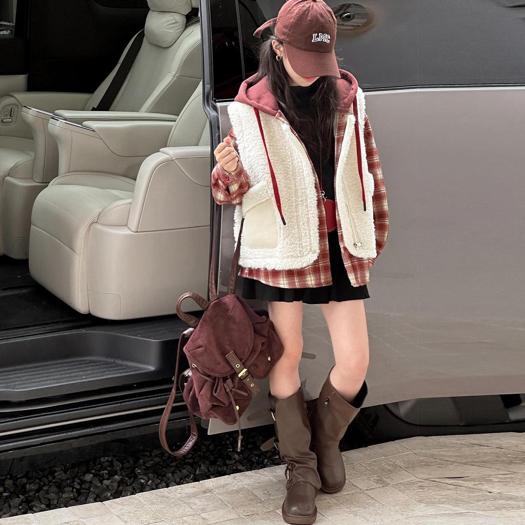 Girls' Fashionable Korean Style Warm Vest – Autumn/Winter 2025 Collection