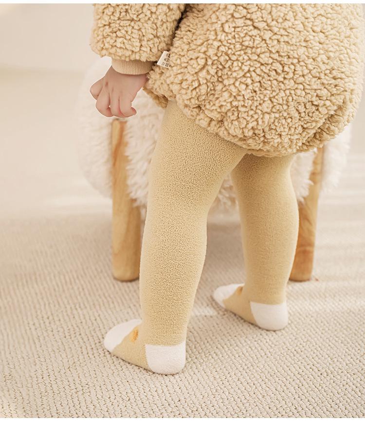 Cozy Velvet Baby Footie Pajamas: Warm and Seamless One-Piece for Autumn & Winter