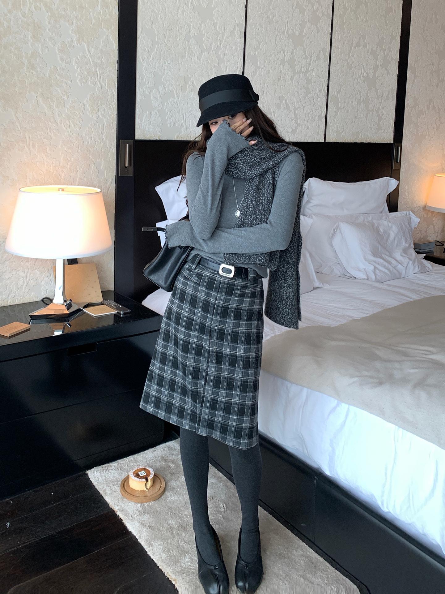 Women s High-Waisted 40% Wool Plaid A-Line Midi Skirt - Winter Slimming and Versatile Large