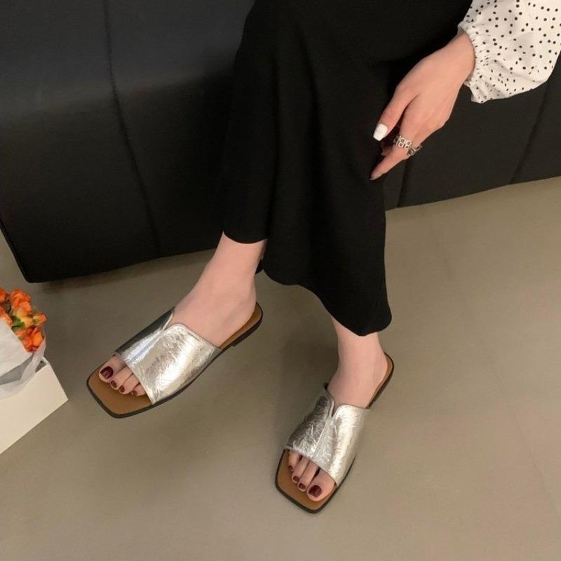 2025 Stilvolle Minimalistische Einriemen-Schiebesandalen Einfarbig Damen Hausschuhe Sommer Outdoor Lässig Zehenfrei Flache Schuhe Herbst