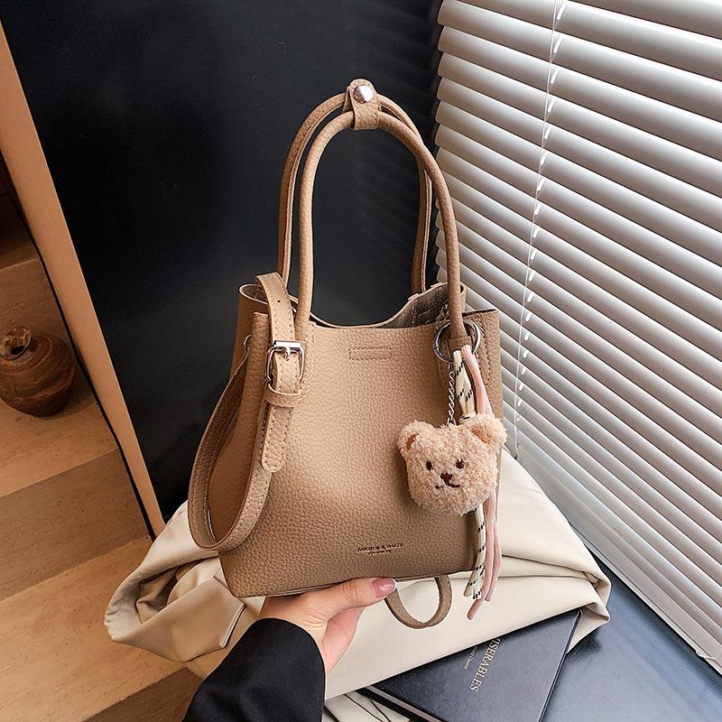 Bucket Bag Women's Simple Bag Summer New Fashion Trend Shoulder Bag Simple Versatile Messenger Bag