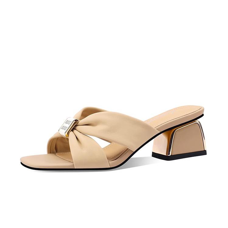 2025 Summer New Slippers Women's Fashion Middle Heel Soft Leather Bag Feet Sandals Versatile Thick Heel Sandals