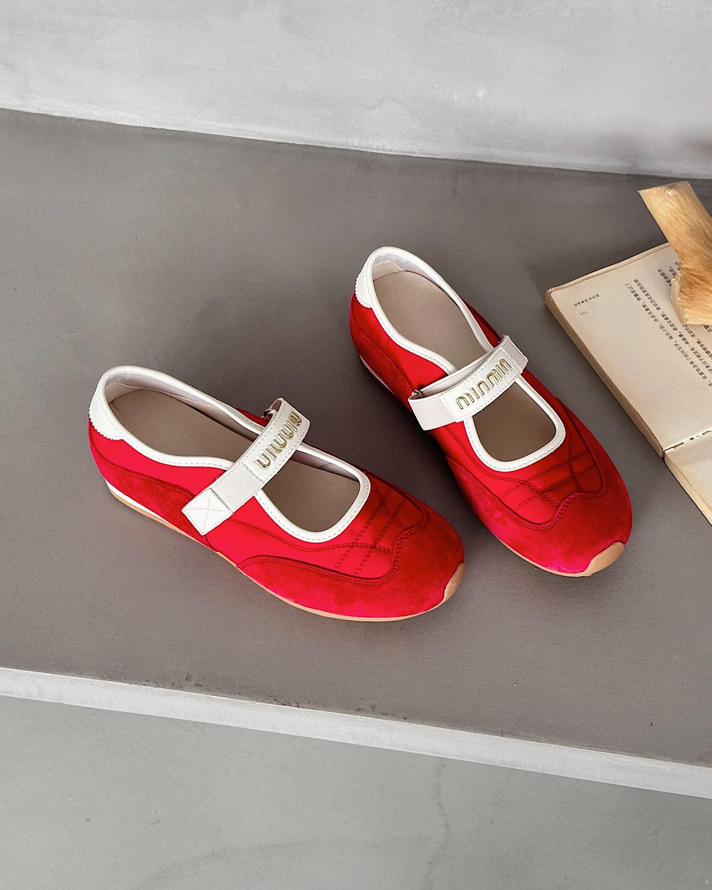 

2025 лето новые дышащие одинарные туфли цветовая гамма ретро одинарные туфли на липучке Мэри Джейн универсальные повседневные туфли для моральной подготовки тренд 35