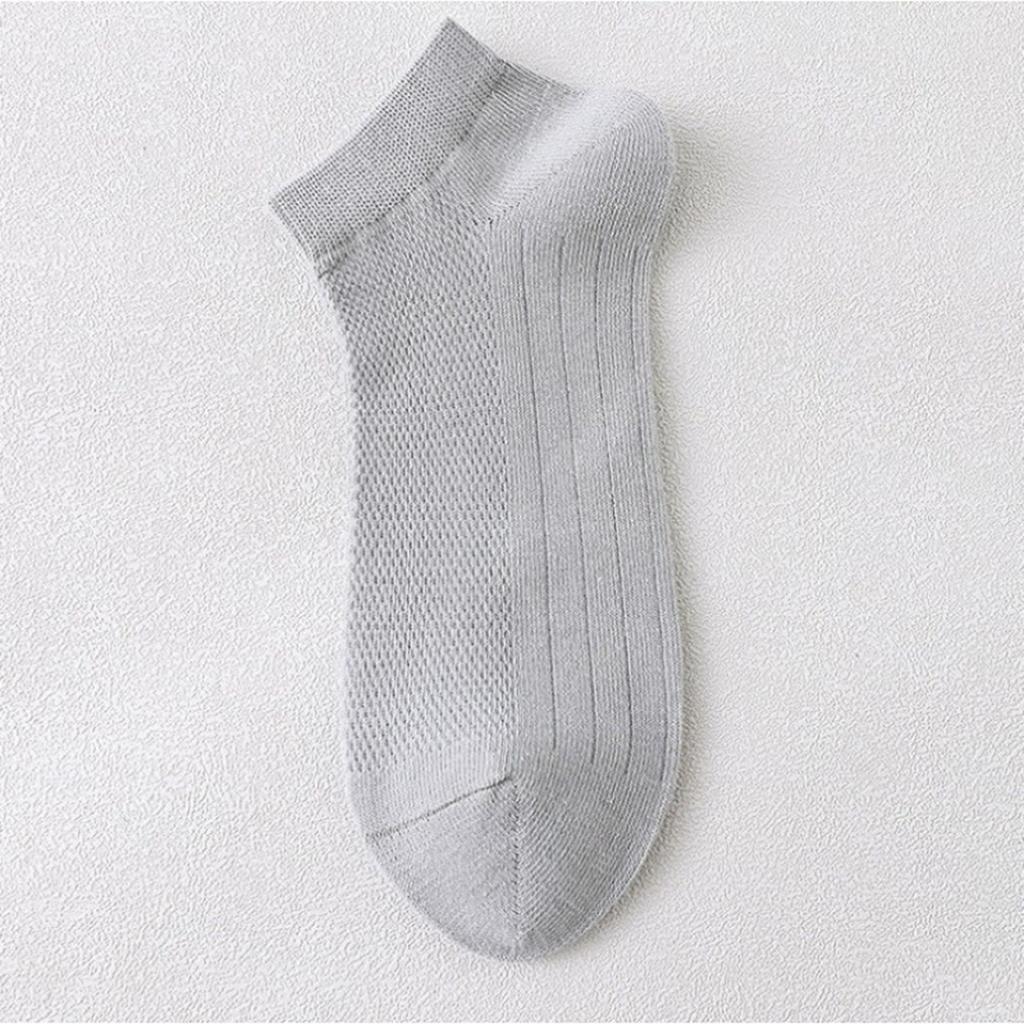 Men Breathable Mesh Athletic Low Cut Socks Lightweight Moisture Wicking Thin Sports Ankle Socks for Daily Wear