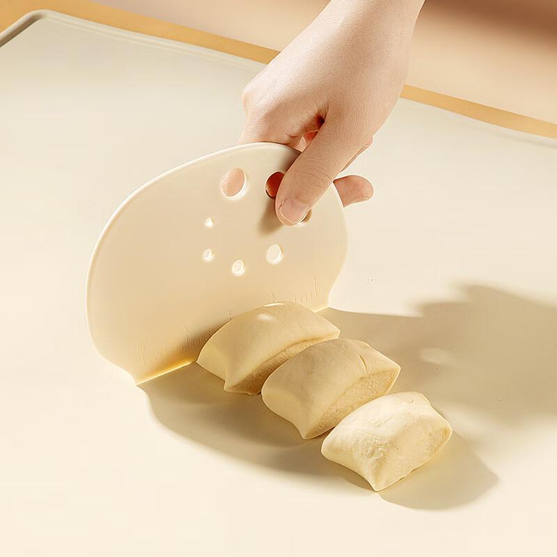 

Food-Grade PP Dough Scraper & Cutter