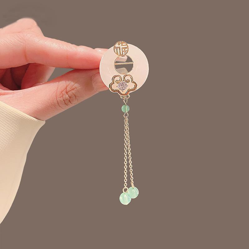 

Брошь с символом Фу, пряжка безопасности Жуи, антибликовая, женская, высококлассная, антикварная, с кисточкой, аксессуары для костюма ципао в новом китайском стиле, корсаж