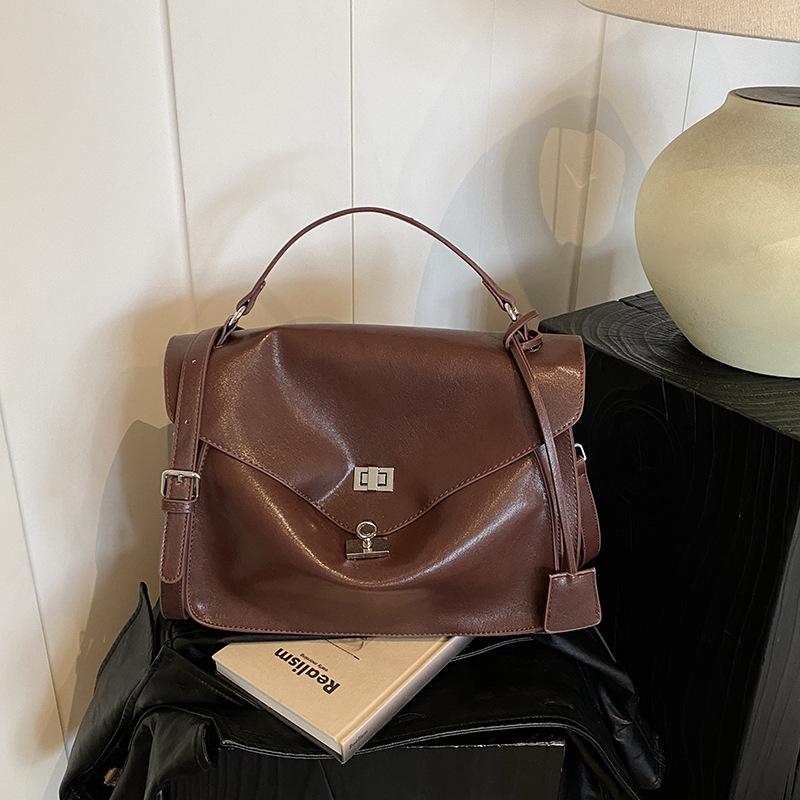 

Сумка-мессенджер на плечо из мягкой кожи класса люкс, большой вместимости, 2025 новинка, женская сумочка, ретро-модная сумка-мессенджер для通勤 темно-коричневого