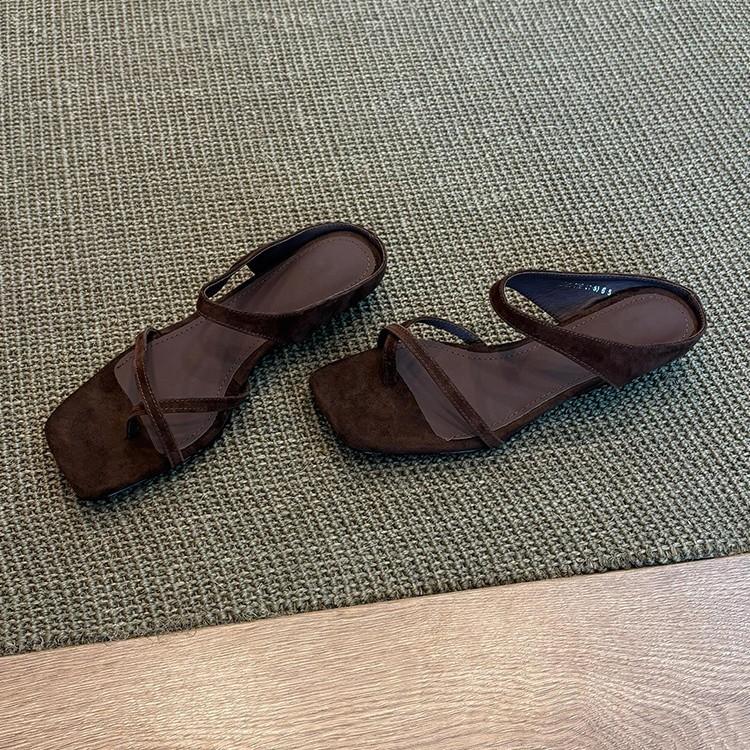 Soft Leather Simple Casual Cover Toe with Sandals Women's 2025 Summer Retro Square Head Wedge Heel Outside Wearing Cool Slippers