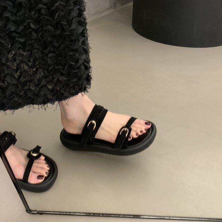 French thick-soled open-toe with small sandals to wear outside 2025 summer new casual beach beautiful sandals slippers
