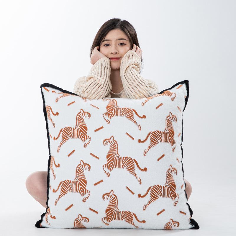 Medieval Style B & B Hotel Throw Pillow Cushion Sofa Living Room Pillowcase Backrest Pad - Soft Fabric Decorative Cushion