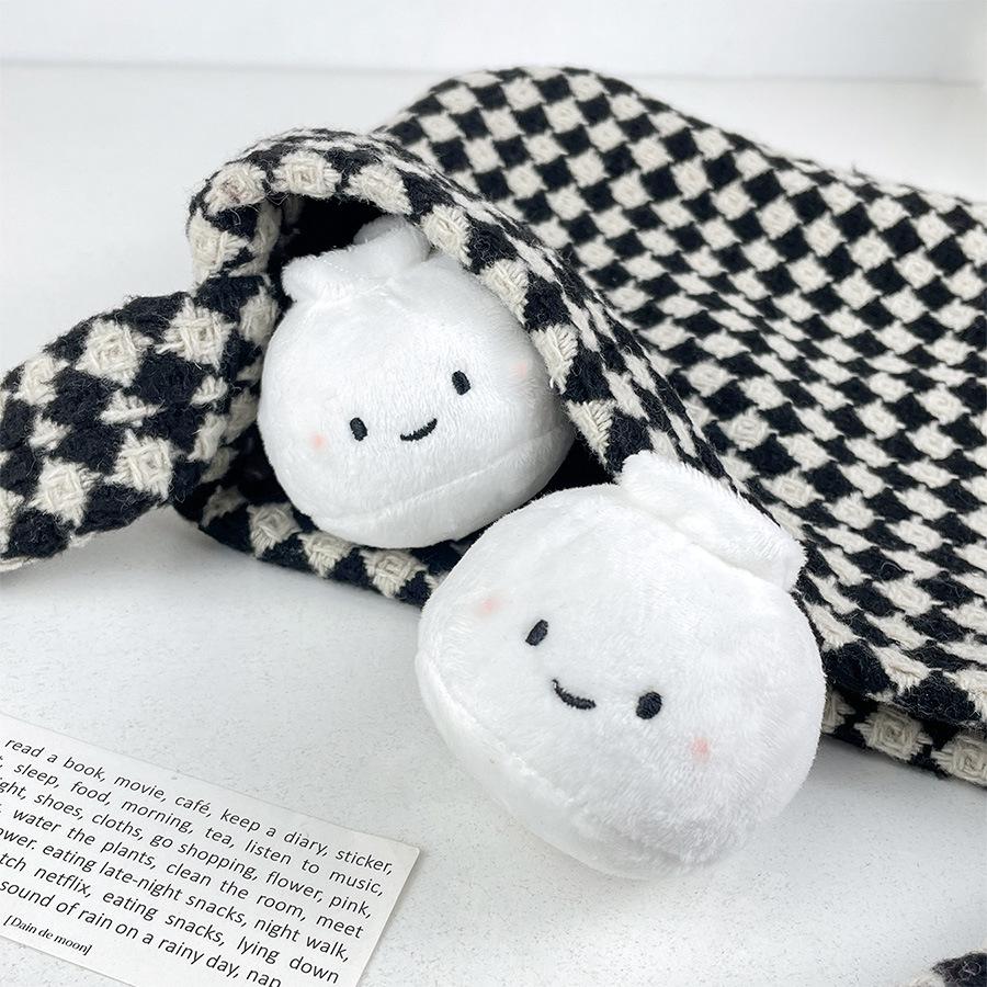 Adorable Steamed Bun Keychain Pendant - Plush Food Doll Charm, Perfect Girlish Heart Gift