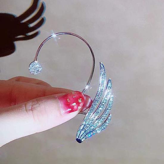 

Серьги-клипсы в форме крыла, липкость, инкрустация стразами