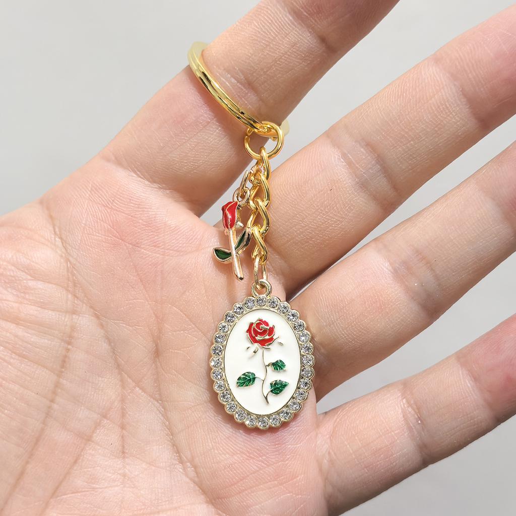 Retro French Palace Style Keychain Alloy Rhinestone Rose Pendant Luxury Bag Charm Couple Family Keychain Pendant