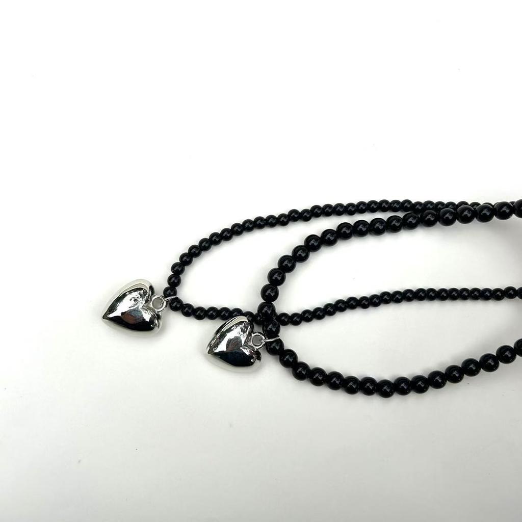 Smycken retro solid svart pärlbeklädd kärlek dubbellagerhalsband designkänsla nisch mångsidig halskedja nyckelbenskedja kvinnor