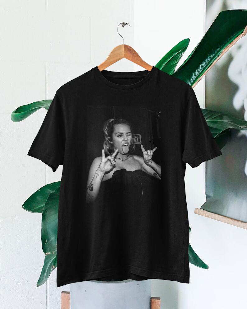 Miley Cyrus unisex TShirt Unisex T-Shirt XXXL