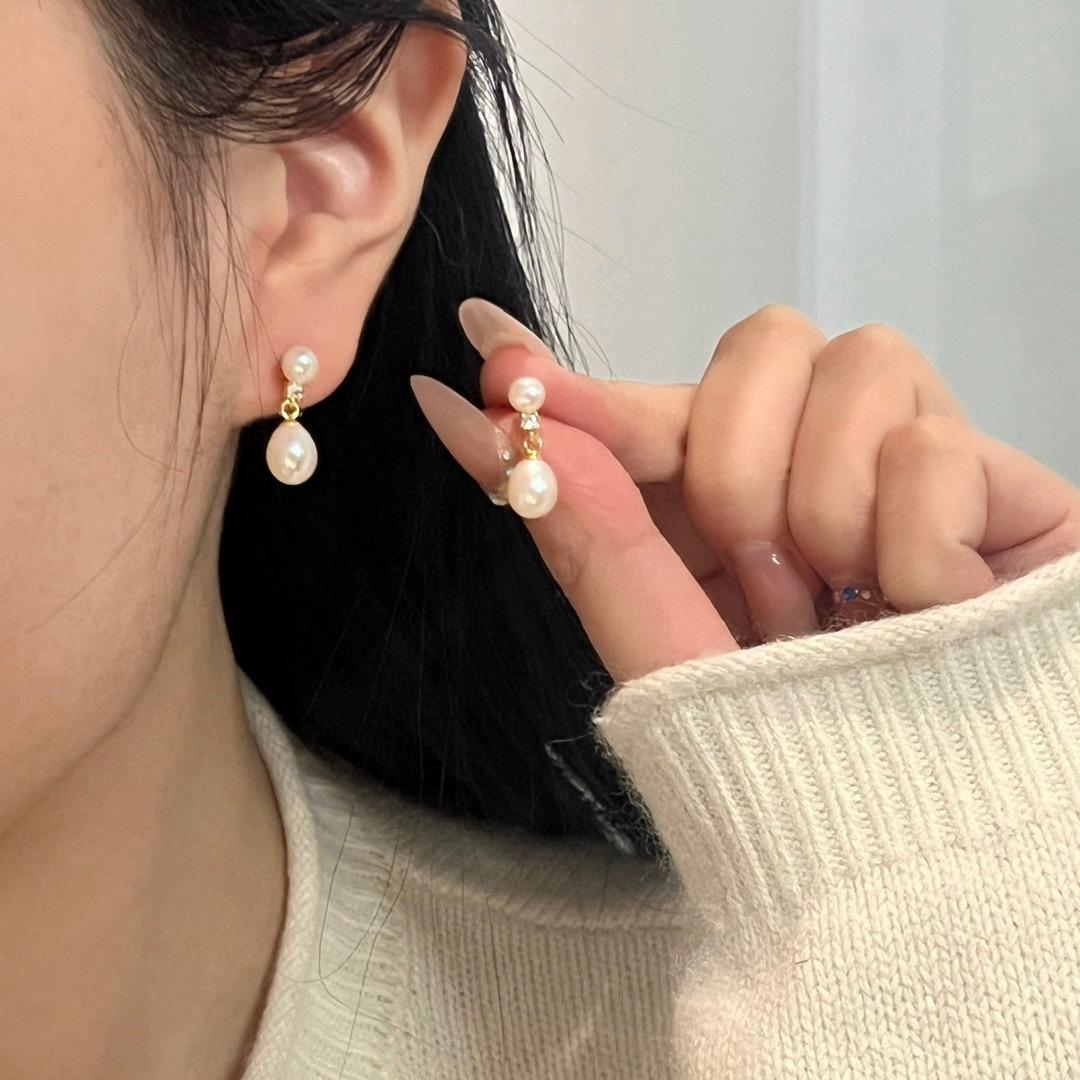 

Элегантные серьги-пусеты из натурального пресноводного жемчуга во французском стиле из серебра S925 золотой