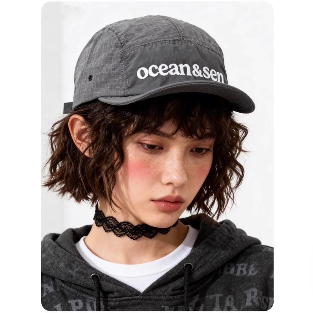 Short Brim Ladies Baseball Cap Nylon Mesh Letter Print Unisex Korean Fashion Hat for Outdoor Running Cycling Hiking