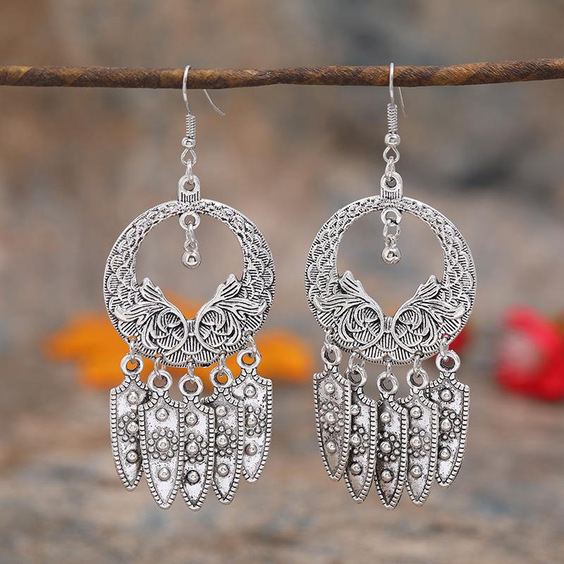 Retro Tibetan silver fringed earrings women's long temperament versatile earrings fashion personality vacation earrings