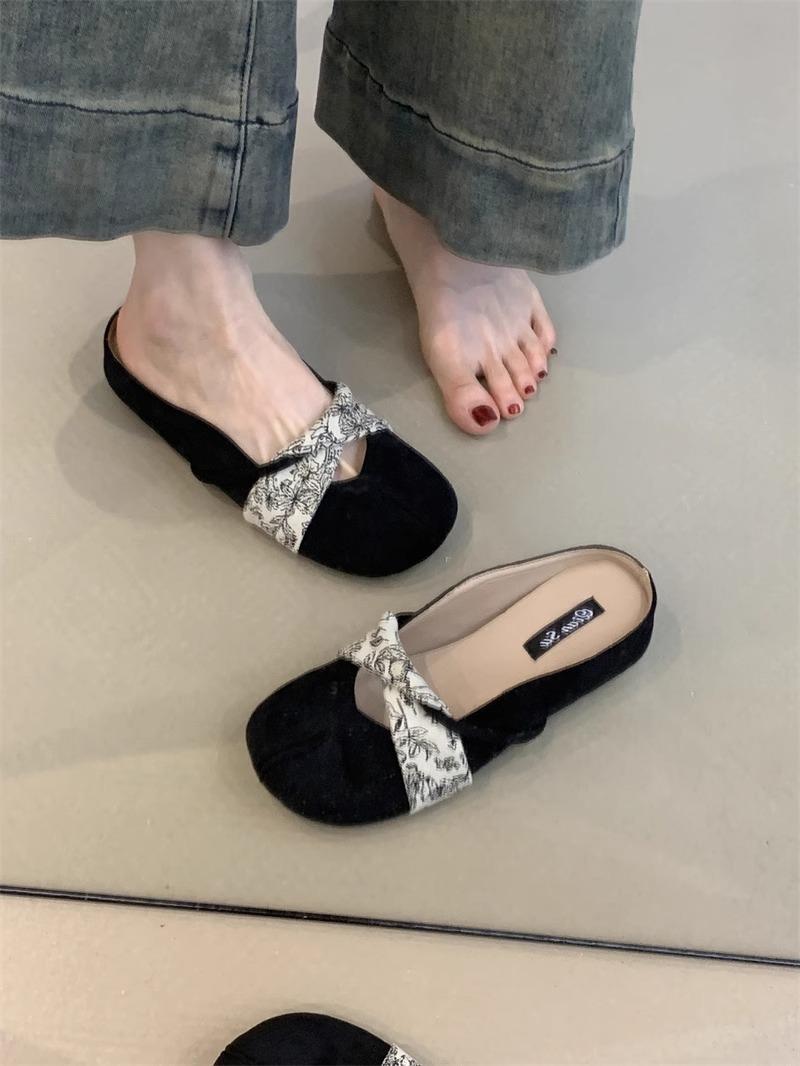 

Baotou women s black pig s trotters and half slippers female summer wear French gentle fairy split-toed small fragrant sandals single shoes 40 чёрный