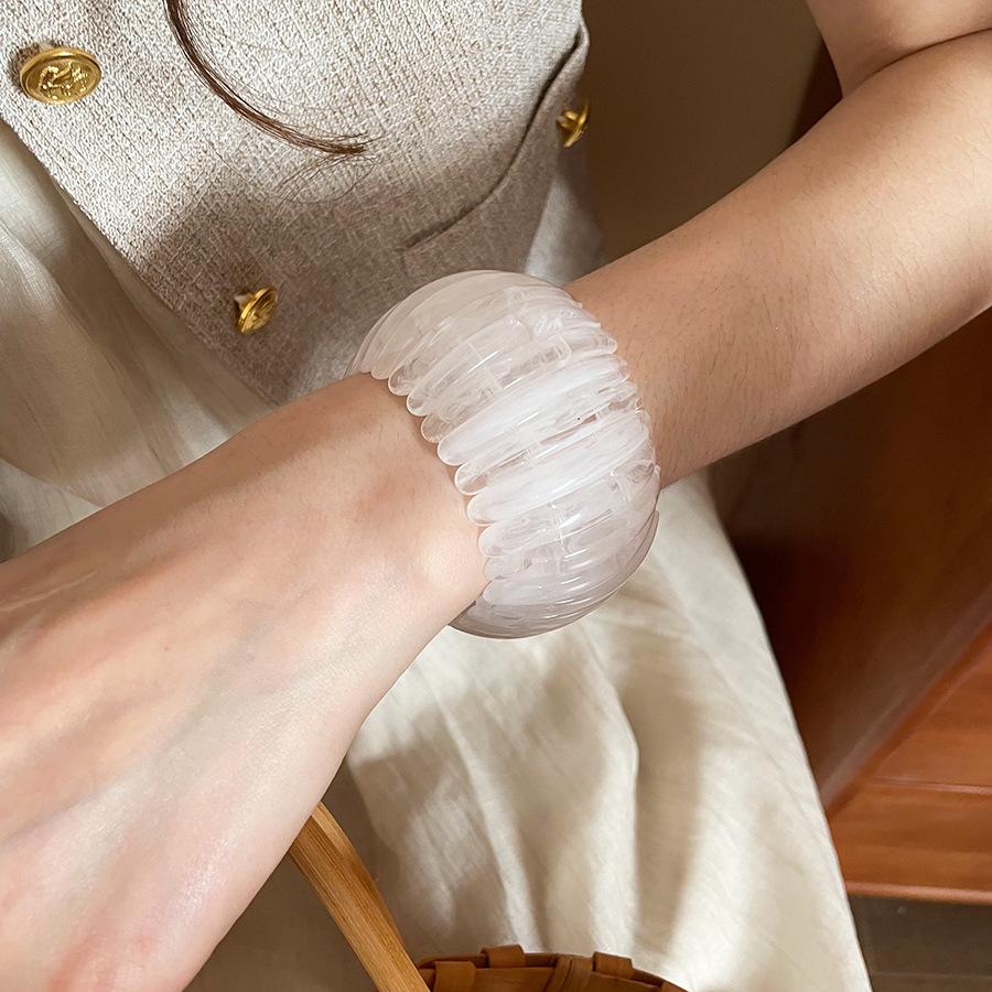 Iridescent Acrylic Semicircle Elastic Bracelet - Fresh & Sweet High-End Women's Jewelry 2025.