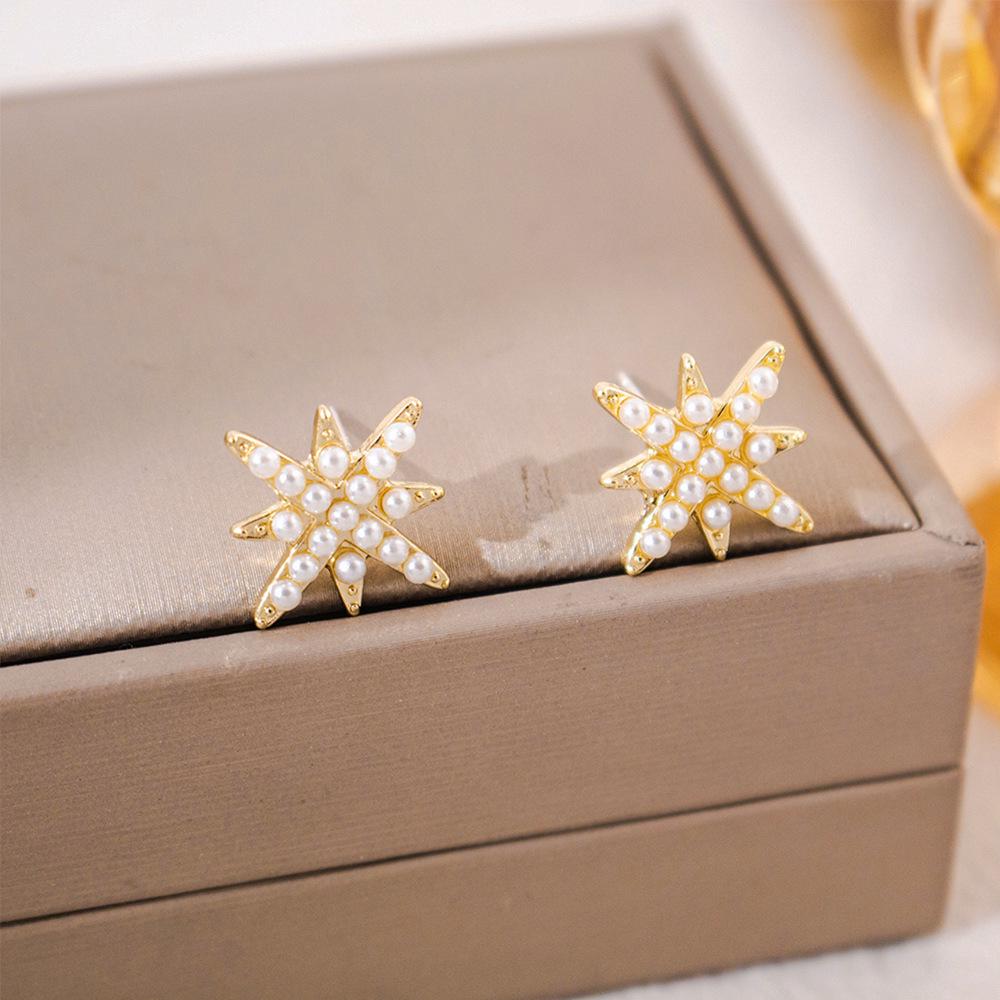 "Silver Needle Pearl & Zircon Bow Earrings: Niche Design, Stylish & Versatile, Light Luxury High-End Accessory"