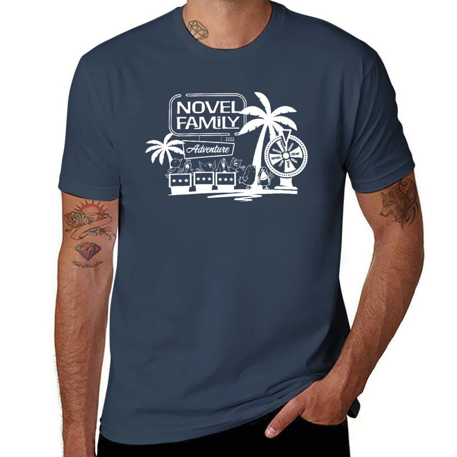 

Novel Family Vacay 2022 TShirt Retro Graphic Print TShirt S