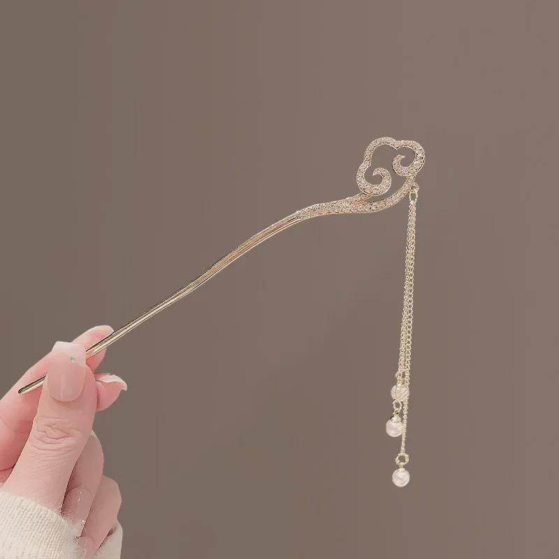 Auspicious Cloud Tassel Hairpin: Retro Hanfu-Style Hair Accessory