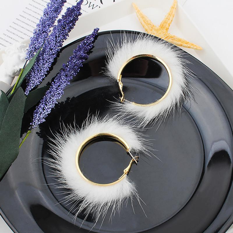 1 Paar Schmuck Wunderschönes Plüschdesign Alltags-Ohrringe Mode Goldene Kreolen Vielseitiges Flauschiges Fell-Kreoldesign Niedlich Mehrfarbig