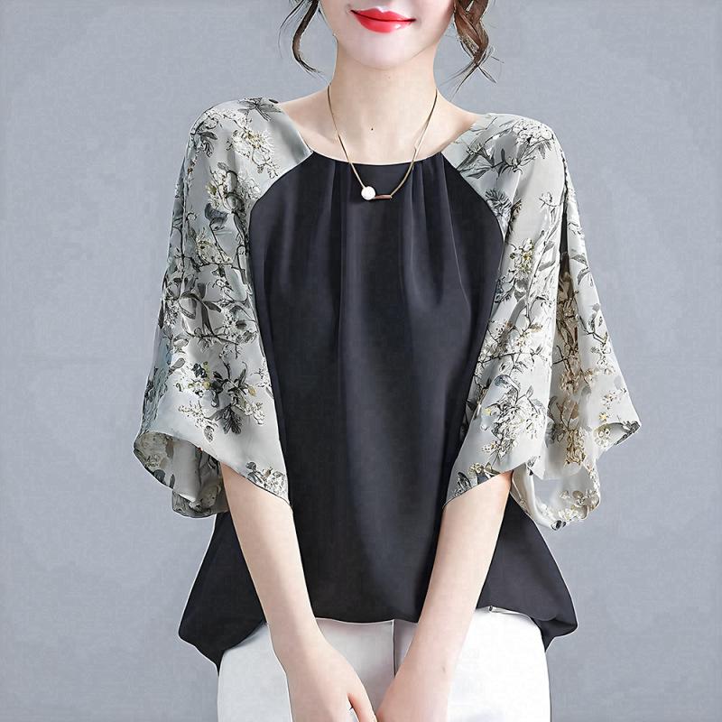 

Women s 2025 Summer Japanese-Style Floral Mid-Sleeve Round Neck Top Medium
