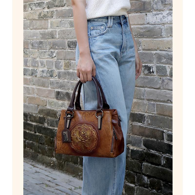 Vintage Chinese Style Shoulder Crossbody Bags for Women Embossing Print Tote Bags Large Capacity Multi-Pocket Soft Handbags