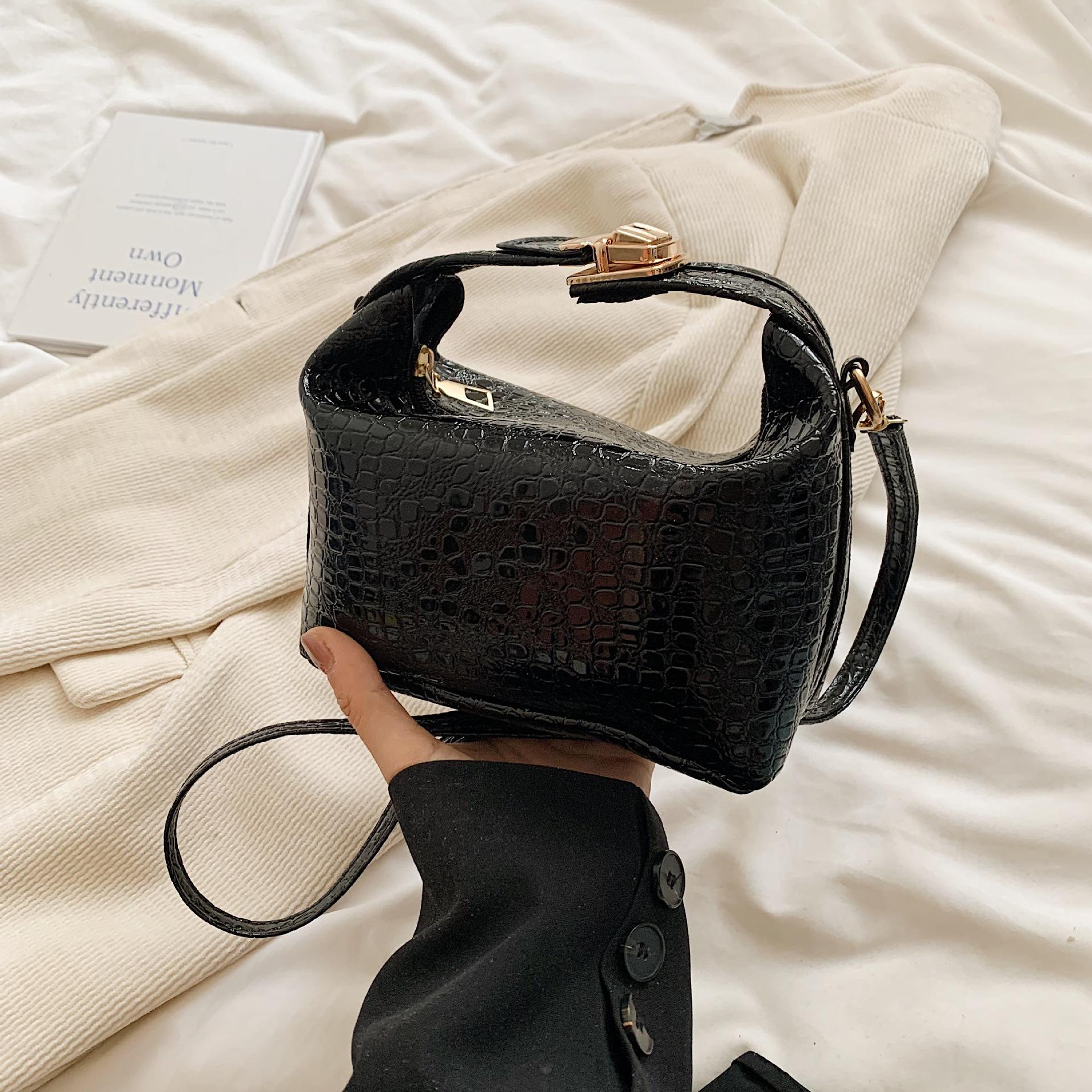 

Ретро мода женская сумка через плечо 2024 новый модный индивидуальный тренд сумка-мессенджер темперамент простой крокодиловый узор маленькая сумка чёрный