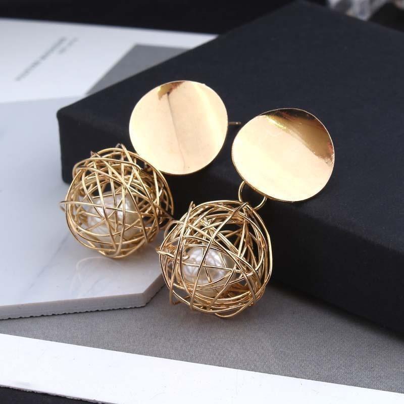 European and American creative hollow woven gold wire ball pearl stud earrings hot-selling geometric metal sheet circle pendant earrings