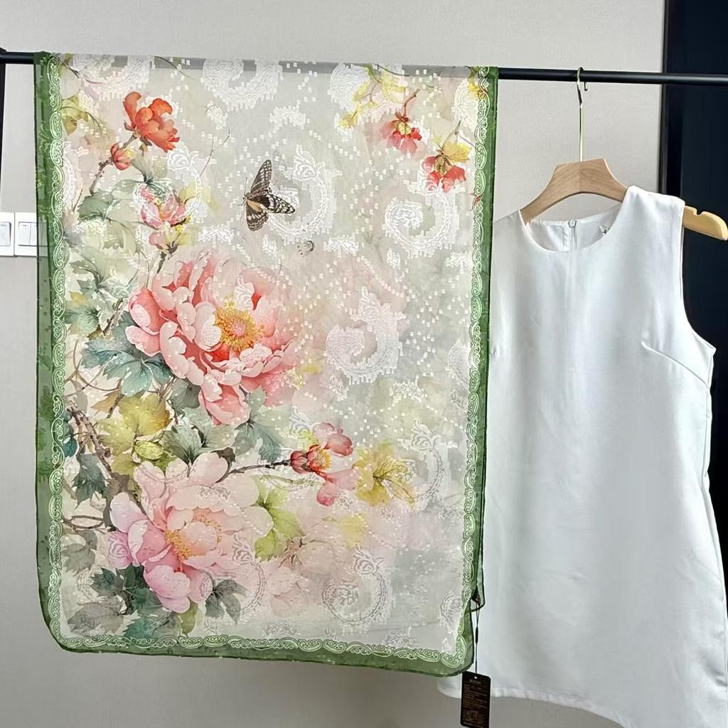 Cut Flower Silk Scarves, Women'S Summer Thin Styles, Send Mother Shawls, Middle-Aged And Elderly Scarves, Travel Photos, Beach Towels