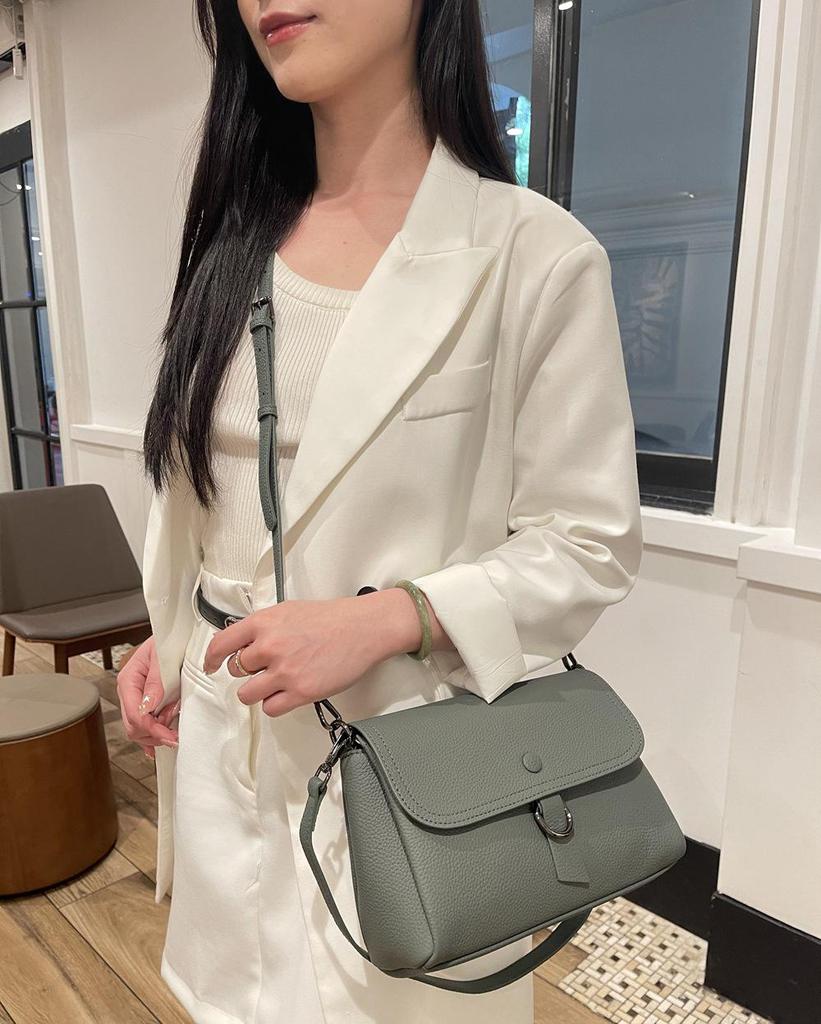 Damska torebka crossbody ze skóry naturalnej - Skóra bydlęca najwyższej jakości, Wszechstronna, Luksusowa, Mała kwadratowa, Styl 226