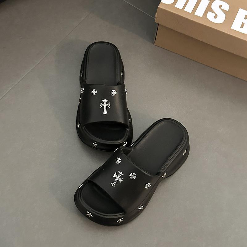 Fashion and versatile thick bottom one-word drag women's spring and summer new beach wear super soft and cool slippers