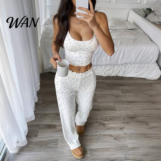 Sweet Floral Lounge Clothes for Weekend Women Pajamas Set with Print, Sleeveless U Neck Lightweight Sleep Sets Vacation Camisole And Pants,