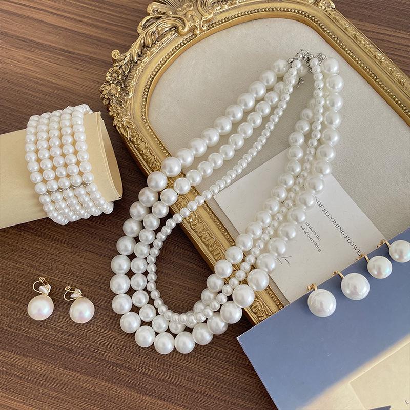 Korean Children's High-Gloss Pearl Luxury Necklace - Elegant Girl's Niche Clavicle Chain