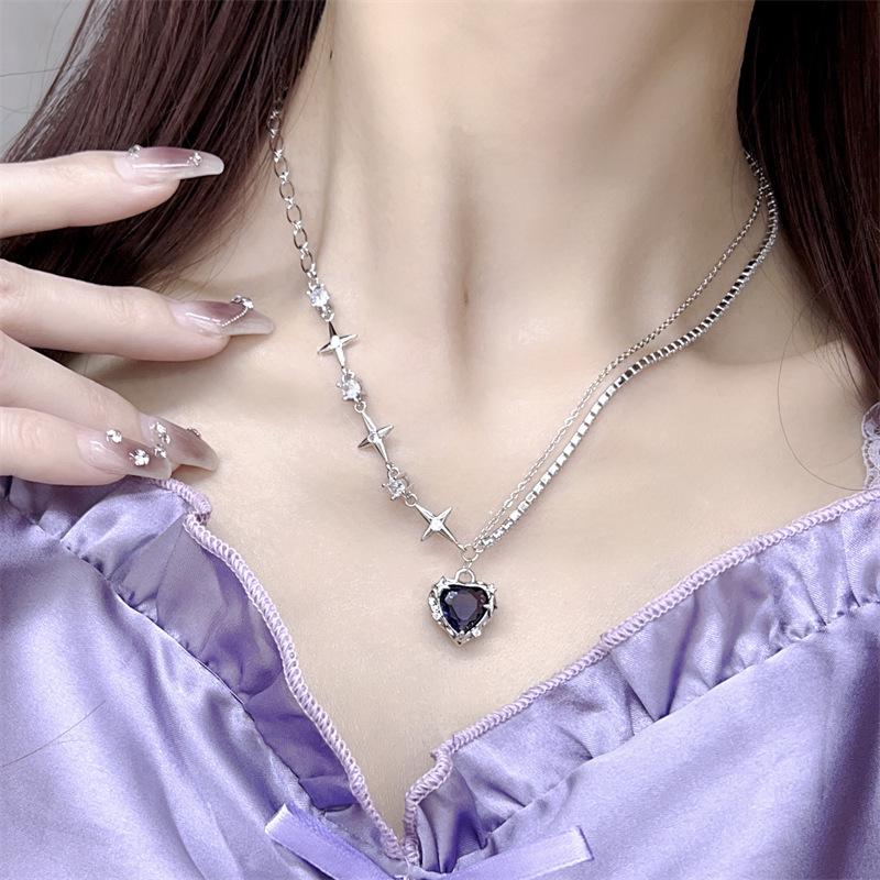 Women s Four-Pointed Star Heart Necklace: Stylish Korean-Japanese Design, Sweetheart Spicy Girl Charm, Collarbone Chain Accessory
