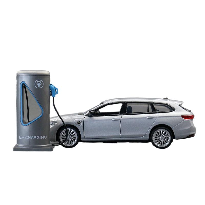 Simulation Diecast 1/35 Skoda Superb EV Car Model Sound and Light Children Boy Metal Toy Vehicle Gift Collection Miniature Voiture