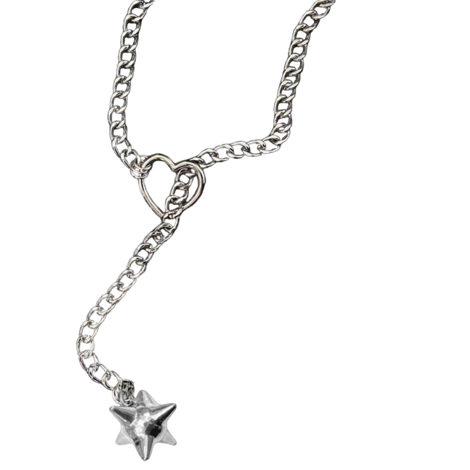 

Fashionable Heart Pendant Choker Necklace Portable Accessory for Women Adjustable Cuban Chain in Gold and Silver