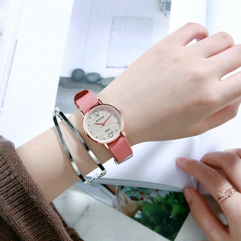 Temperament Small Canvas Strap Girls' Watches Cute Junior High School Girls Simple Retro Style Casual Watches