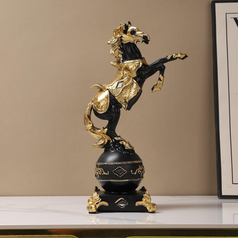 Elegant Horse Resin Statue For Office Decor Modern Art Gift For Special Occasion