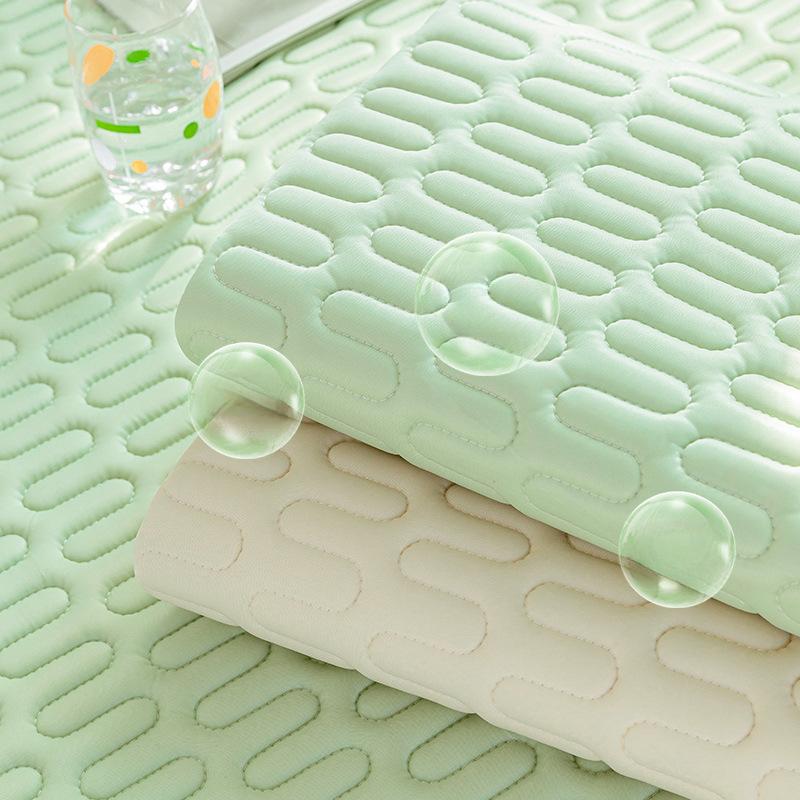 Latex-Sofabezug aus Eisseide, Neu 2024, All-Inclusive-Universalbezug, schickes, rutschfestes Sofakissen, Sommermatte