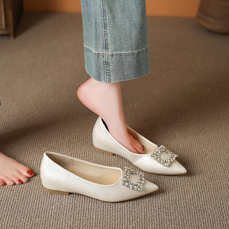 

Модные женские универсальные балетки во французском стиле с низким вырезом, новинка, элегантный заостренный носок с квадратной пряжкой со стразами, офисная обувь 35 бежевый